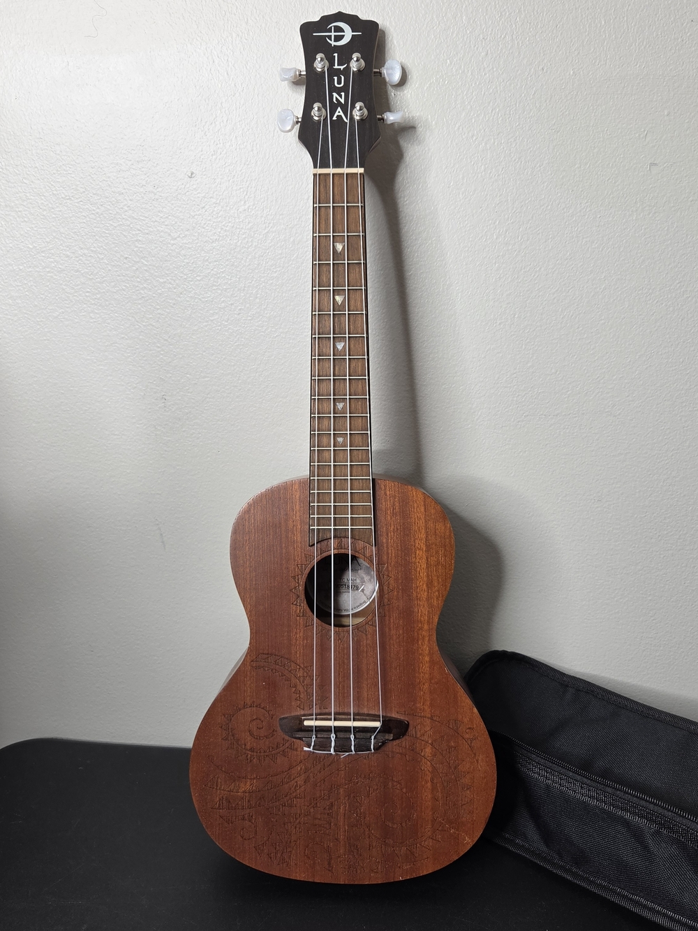 Luna Uke Tattoo Mahogany Concert With Gigbag 15"